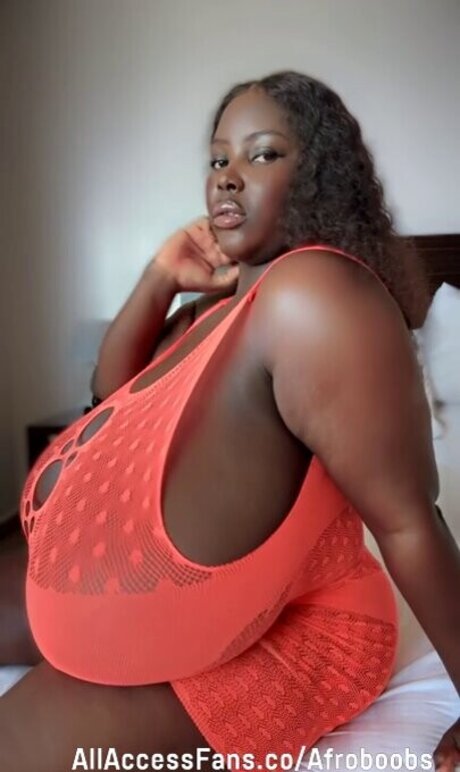 Busty Vivian modèle érotique archive