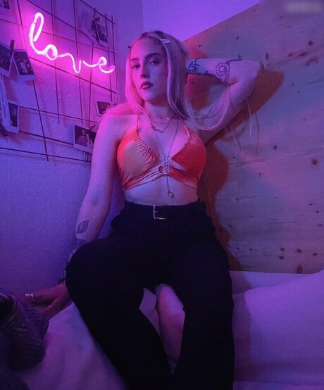 ayyetay actrice de nus image