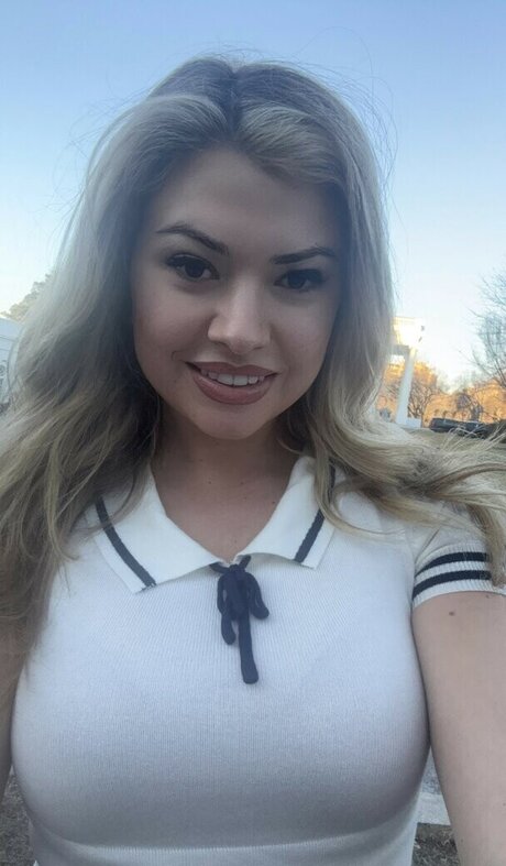 Natalie Winters actrice érotique photos