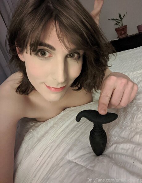 Emily Darling jolie star du porno archive