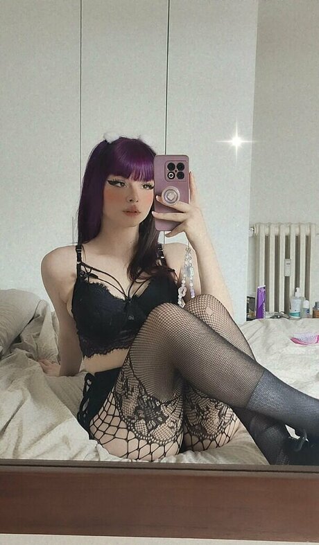 theakaleina modèle porno photo