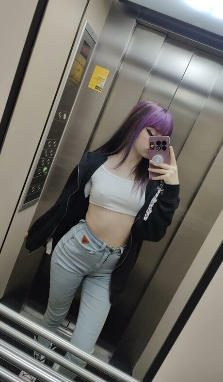 theakaleina modèle gratuit images