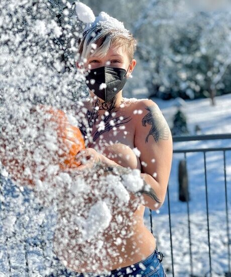 grosse bite trans onlyfans xxx exclusif photos