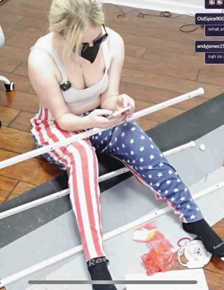 MegalodonVT actrice porno photos