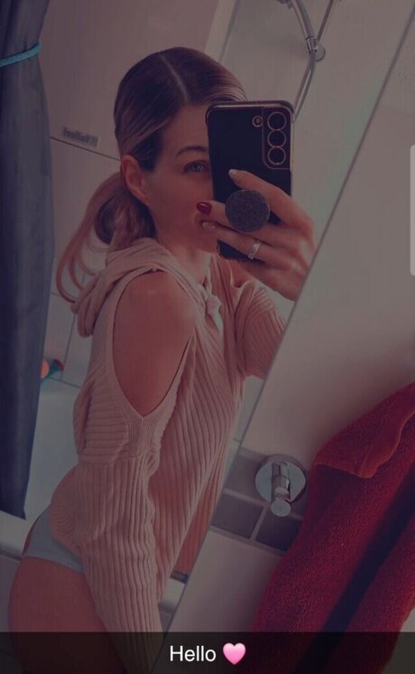 its sunny93 actrice adulte collection