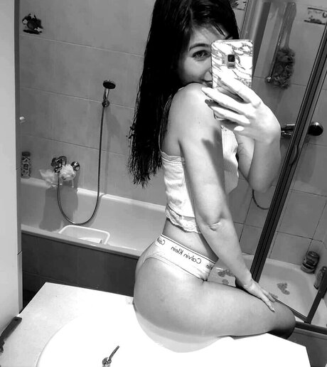 its sunny93 étoile xxx des photos