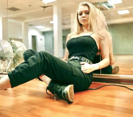 Kati Ktr star du porno de haute qualité images