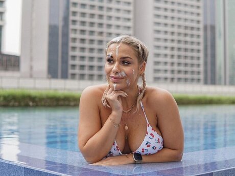 Facialize Me modèle xxx photo