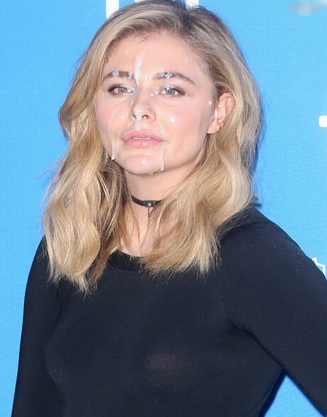 Facialize Me actrice pornographique archive