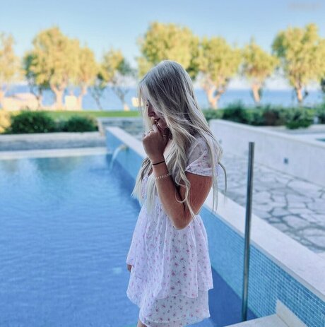 MinusElf actrice nue images