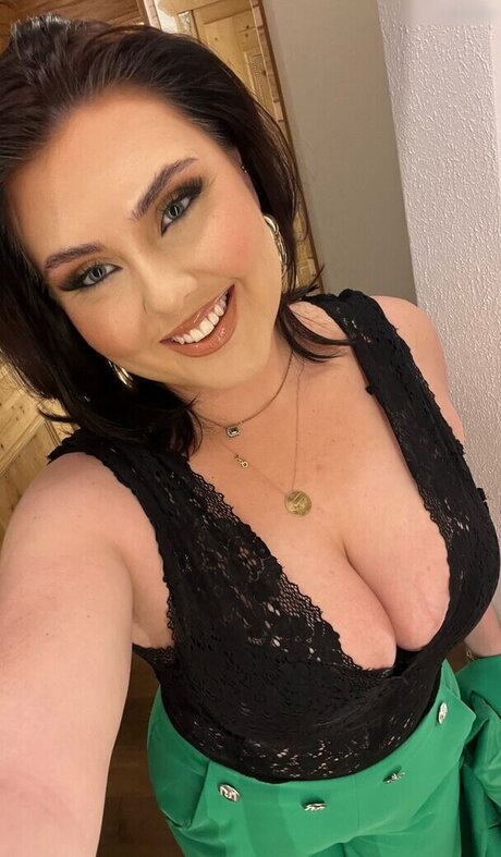 JohannaMuellner nus de stars du porno img