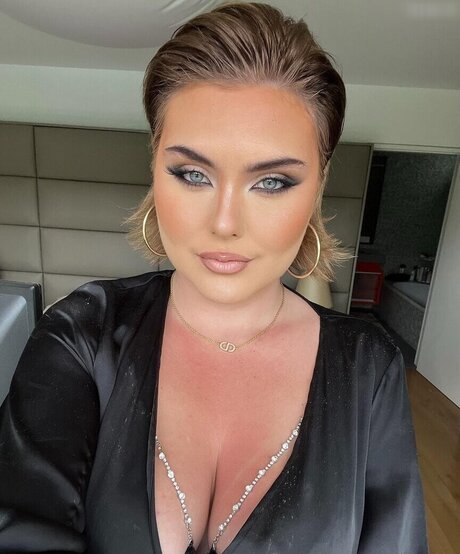 JohannaMuellner modèle pornographique galeries