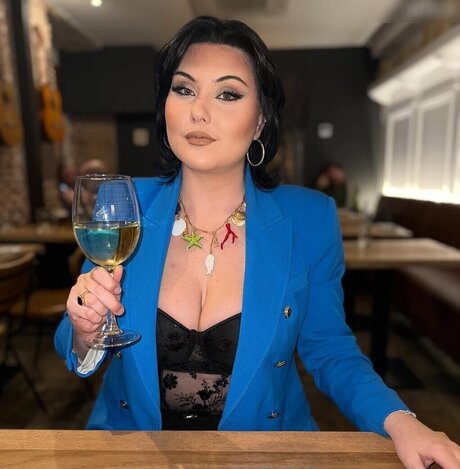 JohannaMuellner modèle joli img