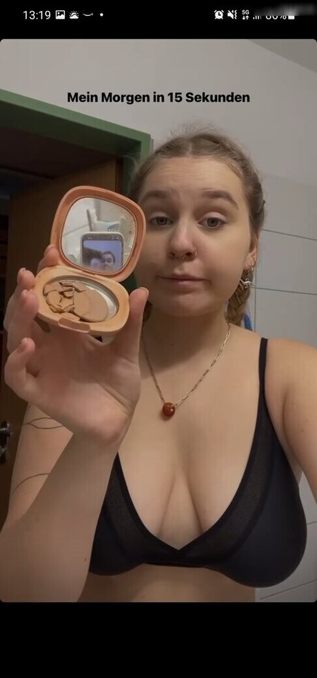 Viky kid nus star du porno des photos