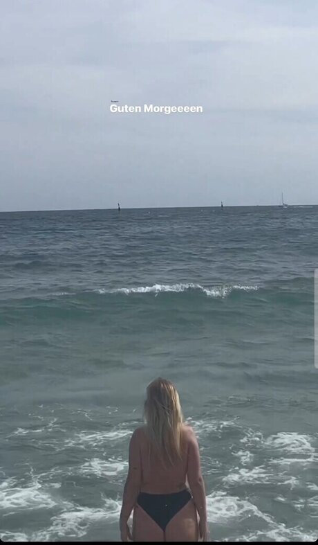 Viky kid étoile chaude photo