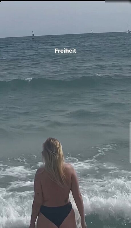 Viky kid star du porno gratuit des photos