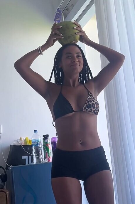 Shaggy Baggy star du porno en haute qualité galerie