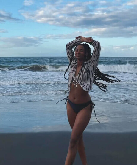 Shaggy Baggy actrice érotique galeries