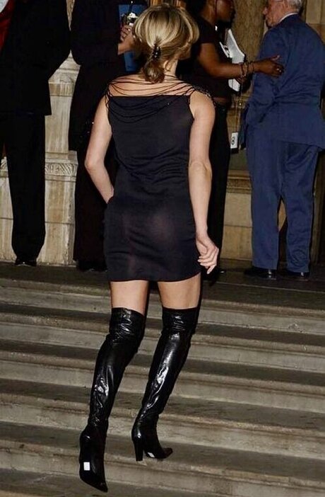 milf blonde aux courbes onlyfans porno nus galerie