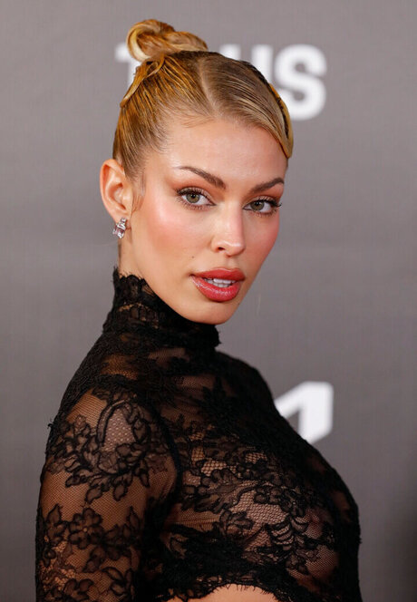 vigo onlyfans haut érotique image