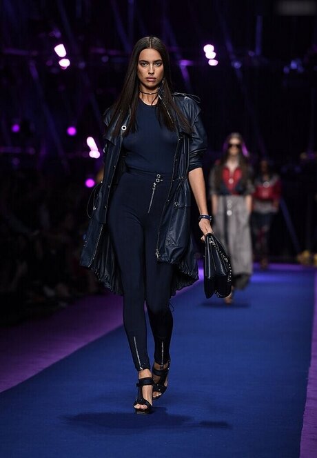 femmes célèbres onlyfans haut galeries