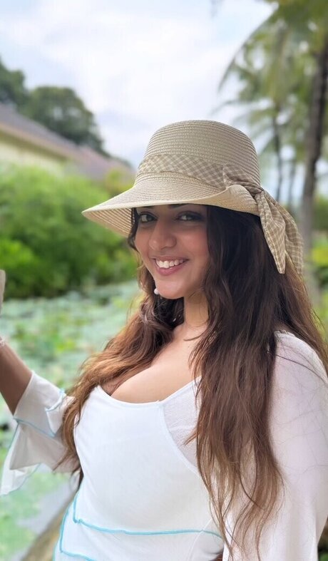 trio sous la douche onlyfans chaud adulte image