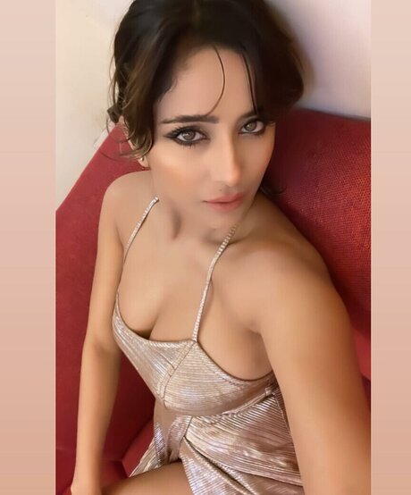 Kate Sharma art star du porno image