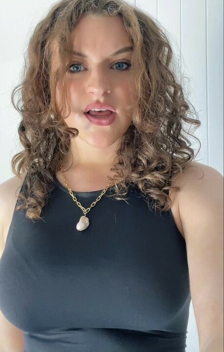 Sabre Norris mannequin images