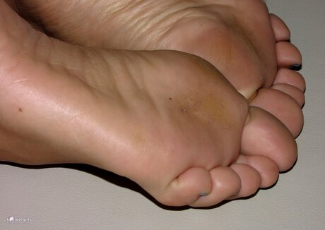 Footlovegirls star du porno exclusive galeries