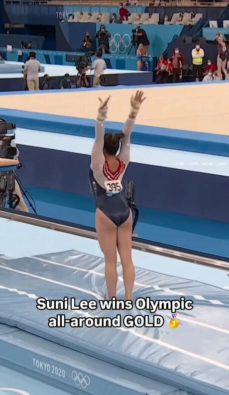 Suni Lee star du porno nue collection