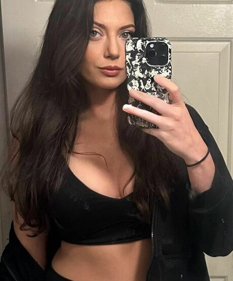 Theoreticalresearch modèles nus photo