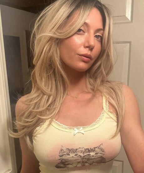 Theoreticalresearch actrice adulte photos