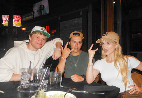 Mckenna Grace star du porno chaude galerie