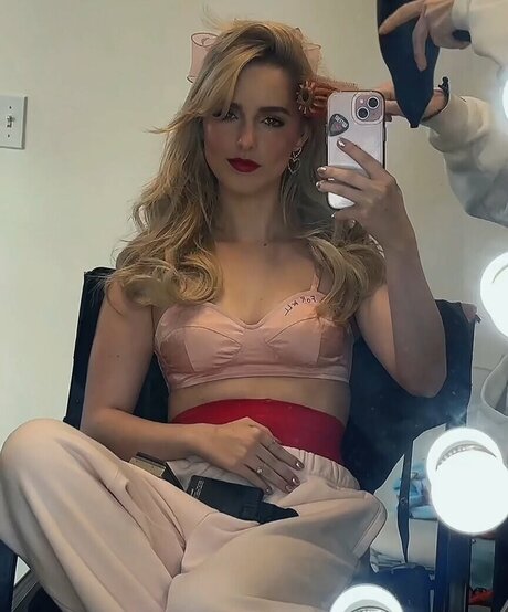 Mckenna Grace jolie étoile collection