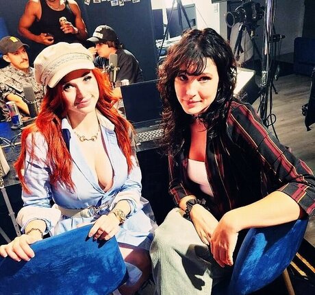 Notsoerudite actrice hd des photos