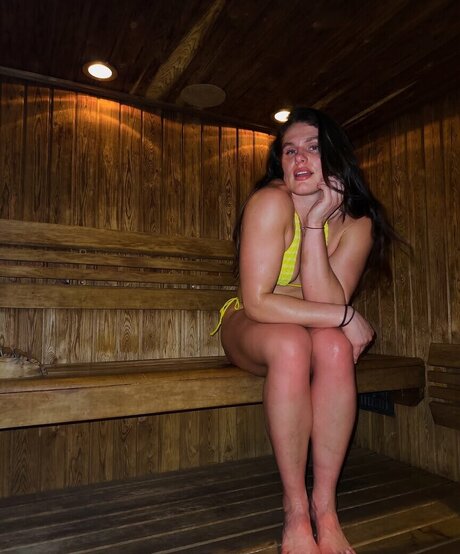 Ilona Maher actrice porno images