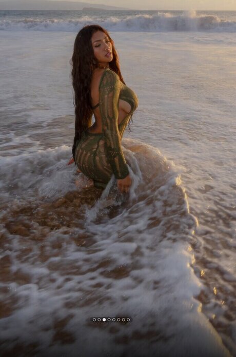 faith gbd modèle adulte des photos