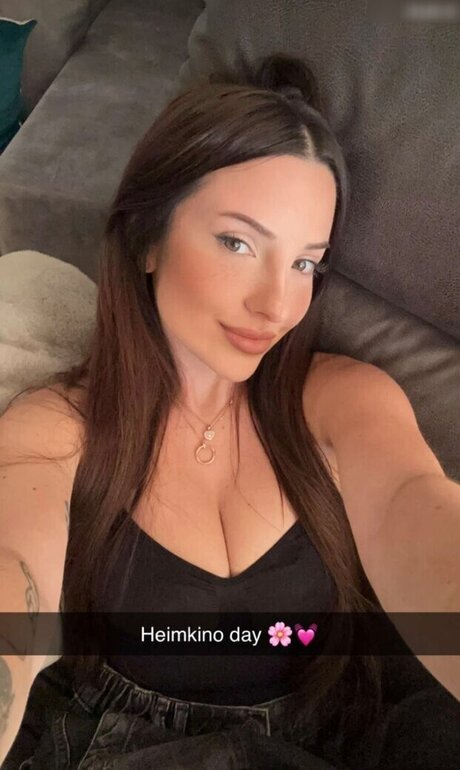 Nikoleta Milenova star érotique galeries