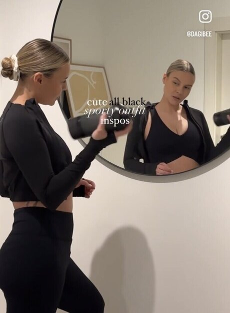 Dagi Bee modèle sympa des photos