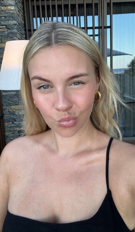 Dagi Bee étoile sexy galeries