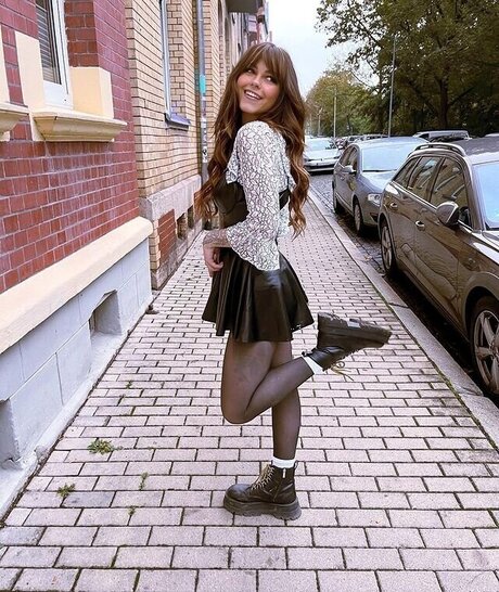 Tizeax modèle érotique image