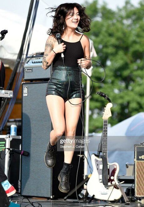 Japanese Breakfast jolie actrice images