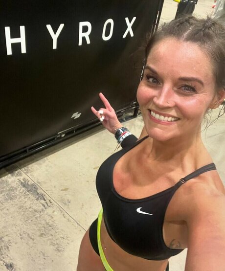 Julie Felton star du porno sympa galeries