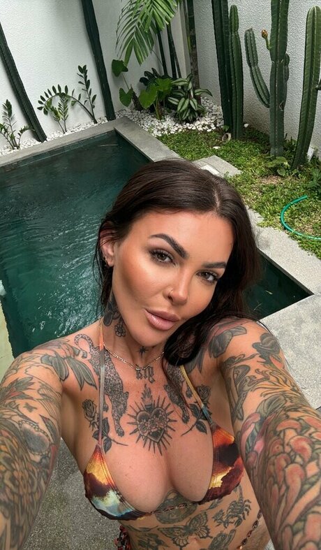 lesbiennes strapon onlyfans chaud images