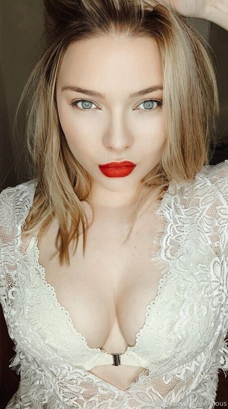 gros seins asiatiques onlyfans xxx jolie image