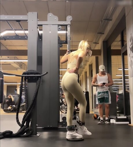 Vallixpauline modèle chaud photos