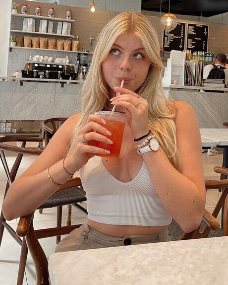 Vallixpauline mannequin galerie