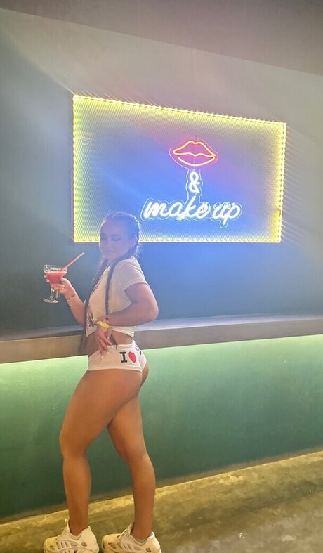 Olivia Alex haut de star du porno galeries