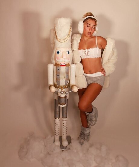 Rosie McClelland art modèle img