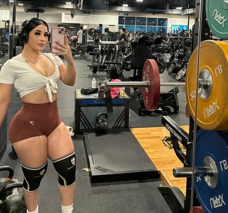 Karen Cantu star du porno sexy images